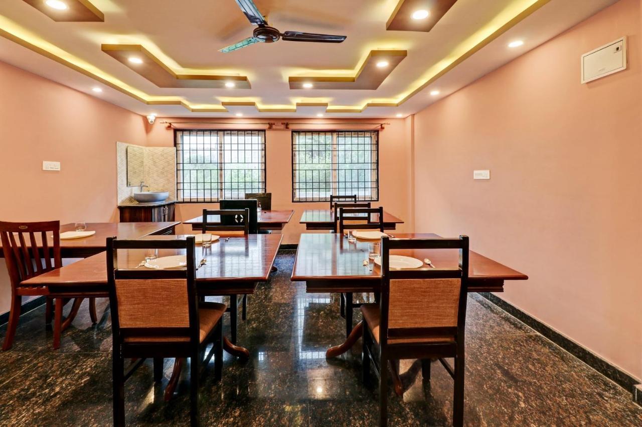 Townhouse Oak Dreamland Suites Yelahanka Exterior photo